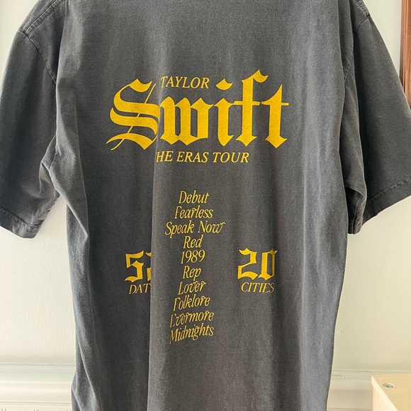 Eras tour tee - Picture 3 of 5